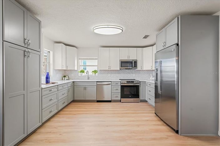 Image No.10-4 Bed House for sale