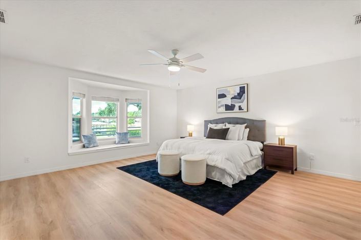 Image No.14-4 Bed House for sale