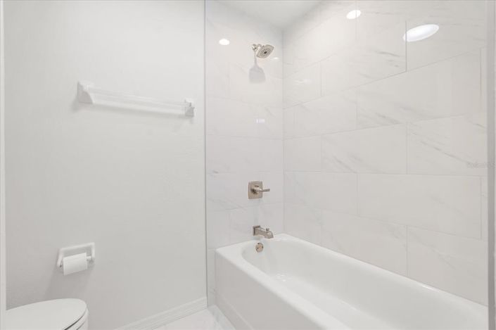 Image No.25-4 Bed House for sale