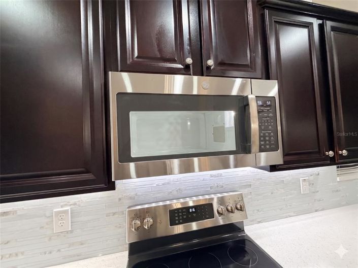 Image No.11-5 Bed House for sale