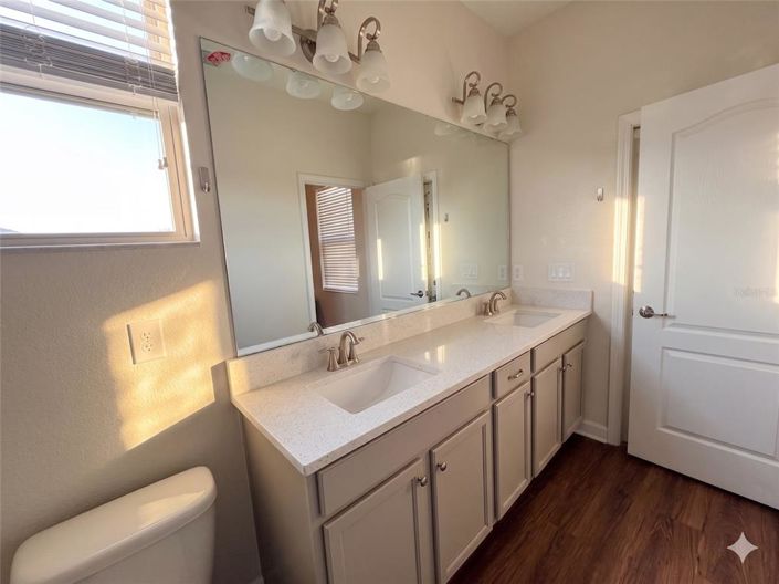 Image No.22-5 Bed House for sale