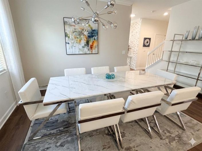 Image No.6-5 Bed House for sale