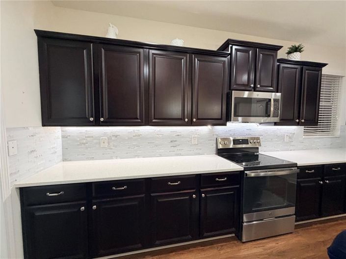 Image No.9-5 Bed House for sale