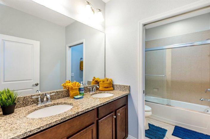 Image No.11-4 Bed Townhouse for sale