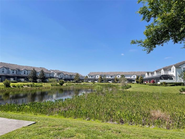 Image No.28-4 Bed Townhouse for sale