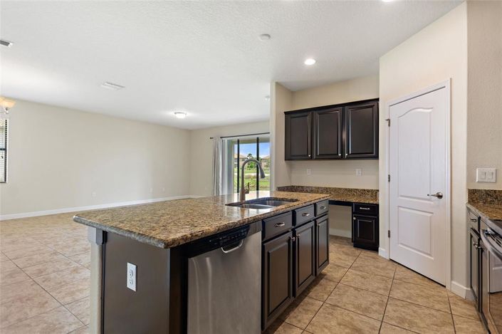 Image No.21-3 Bed House for sale