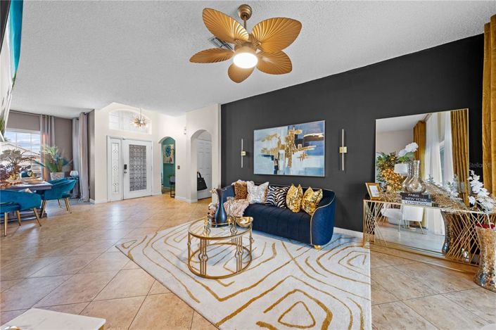 Image No.10-4 Bed House for sale