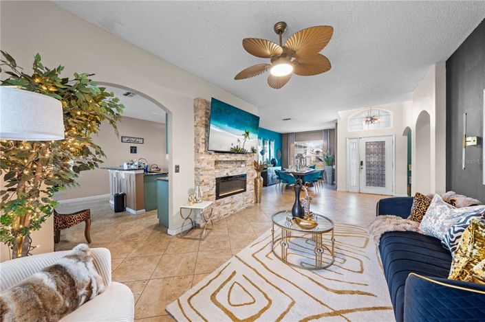 Image No.12-4 Bed House for sale