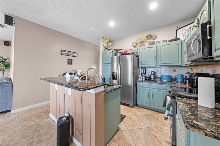 Image No.14-4 Bed House for sale