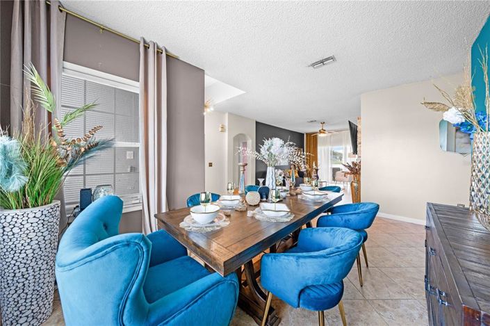 Image No.30-4 Bed House for sale