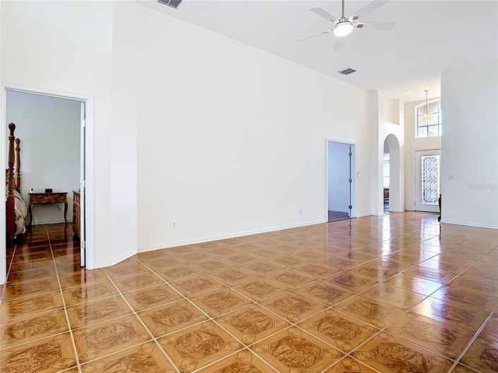 Image No.27-3 Bed House for sale