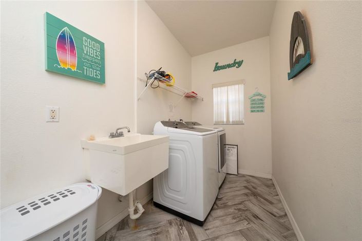 Image No.20-3 Bed House for sale