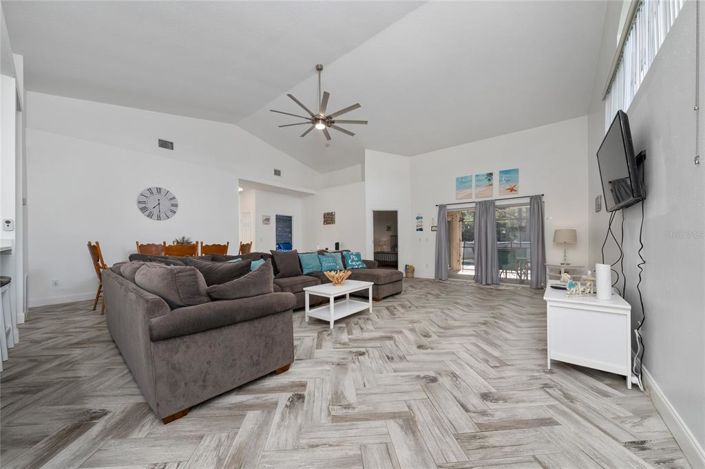 Image No.4-3 Bed House for sale