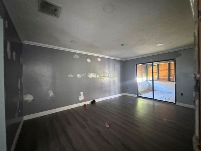 Image No.11-4 Bed House for sale