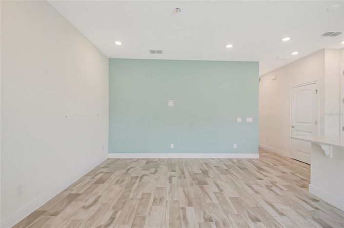 Image No.16-3 Bed Townhouse for sale