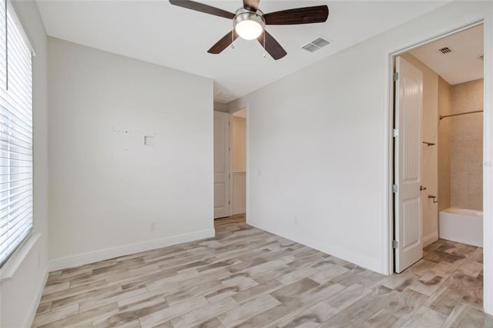 Image No.39-3 Bed Townhouse for sale