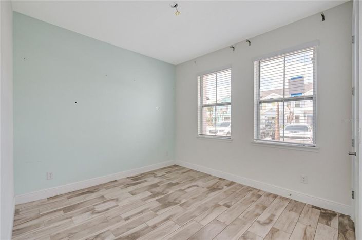 Image No.9-3 Bed Townhouse for sale