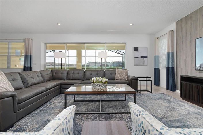 Image No.27-9 Bed House for sale