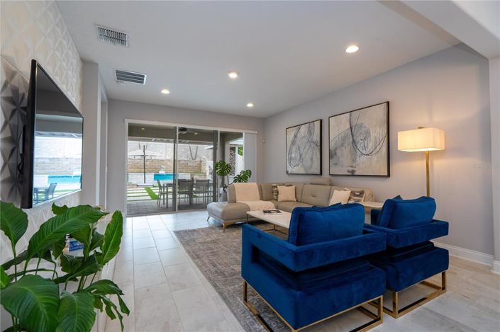 Image No.16-4 Bed House for sale