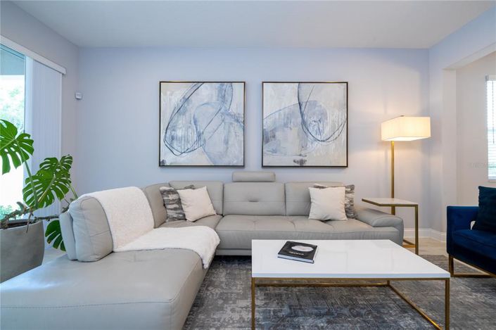 Image No.20-4 Bed House for sale