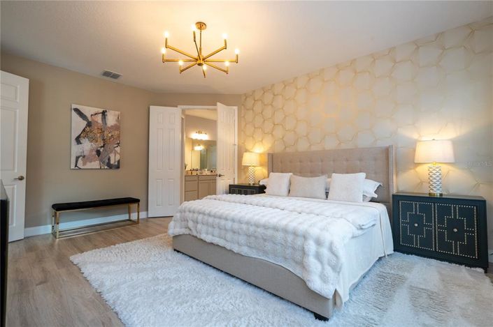 Image No.22-4 Bed House for sale