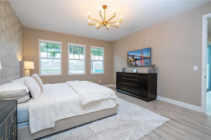 Image No.24-4 Bed House for sale