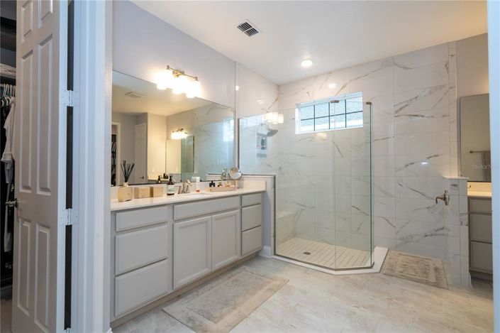 Image No.25-4 Bed House for sale