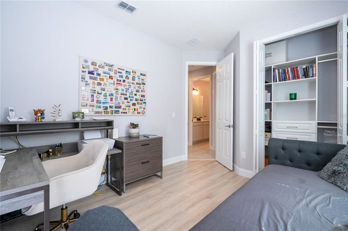 Image No.42-4 Bed House for sale