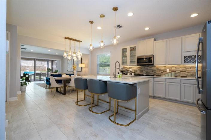 Image No.6-4 Bed House for sale