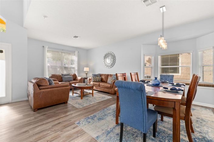 Image No.10-4 Bed House for sale