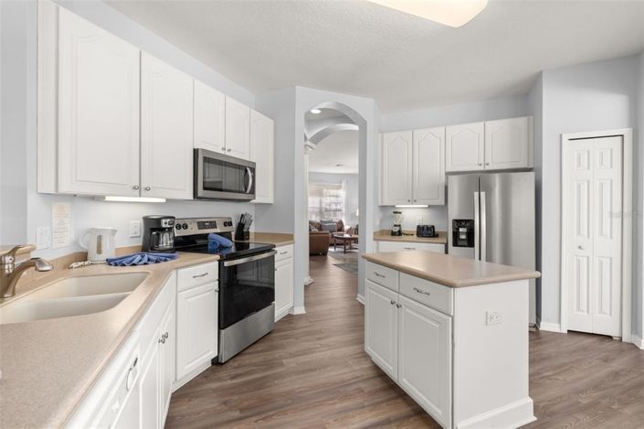 Image No.15-4 Bed House for sale