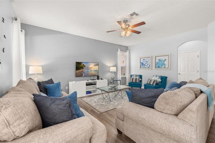 Image No.25-4 Bed House for sale