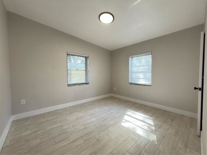 Image No.33-3 Bed House for sale