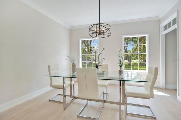 Image No.11-4 Bed House for sale