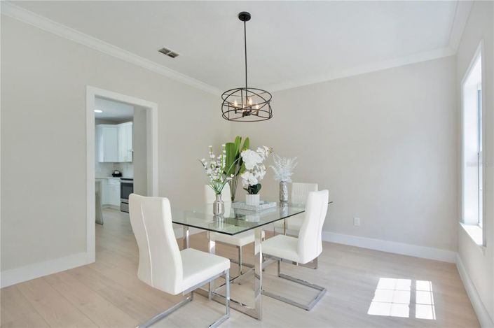 Image No.12-4 Bed House for sale