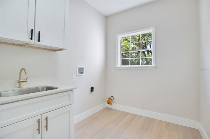 Image No.18-4 Bed House for sale