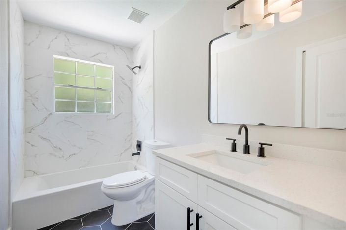 Image No.21-4 Bed House for sale