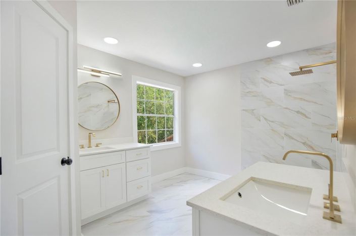 Image No.22-4 Bed House for sale