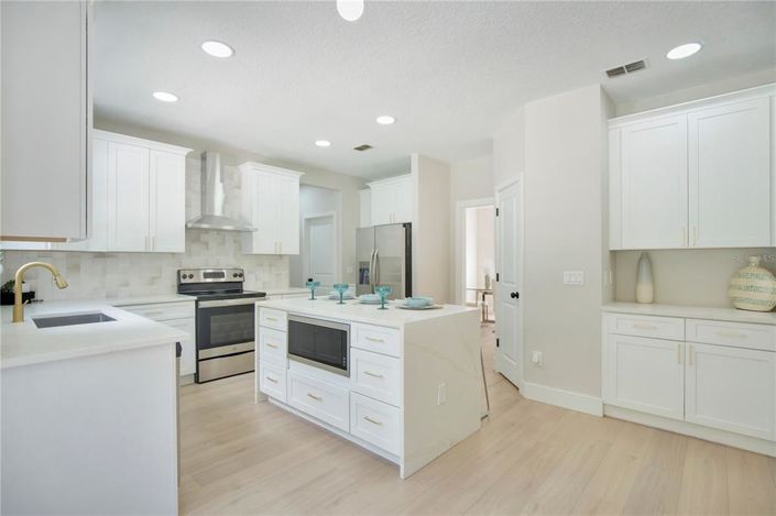 Image No.7-4 Bed House for sale