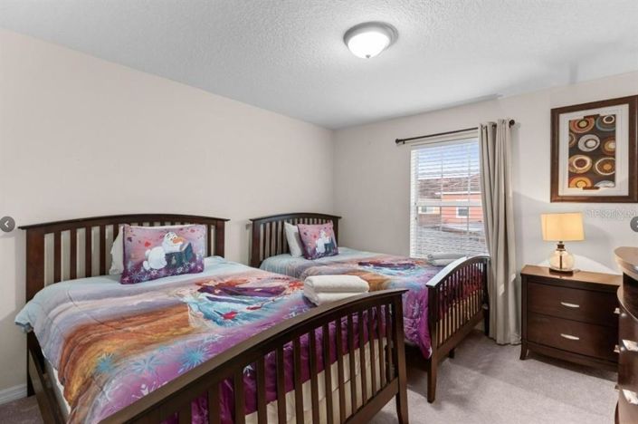 Image No.25-4 Bed Townhouse for sale