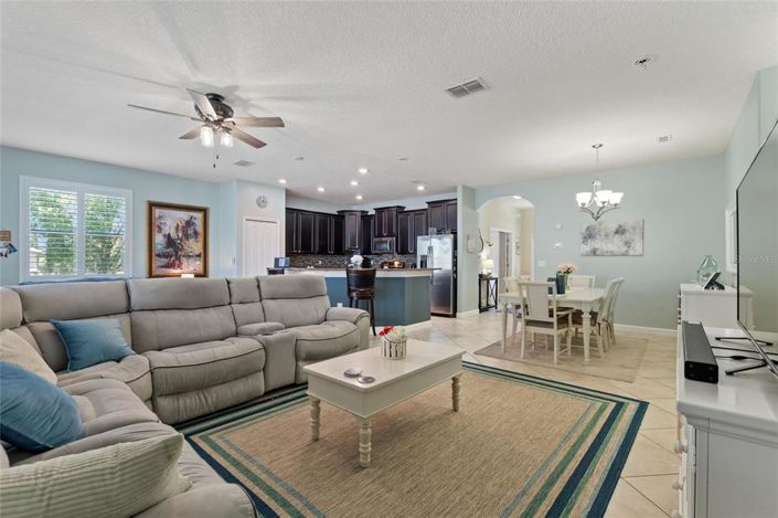 Image No.11-2 Bed House for sale