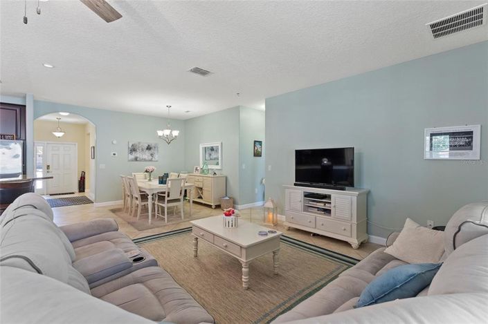 Image No.6-2 Bed House for sale