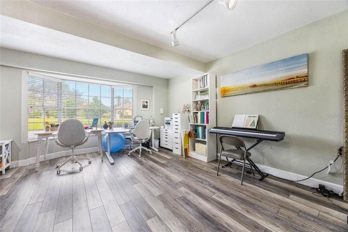 Image No.26-4 Bed House for sale