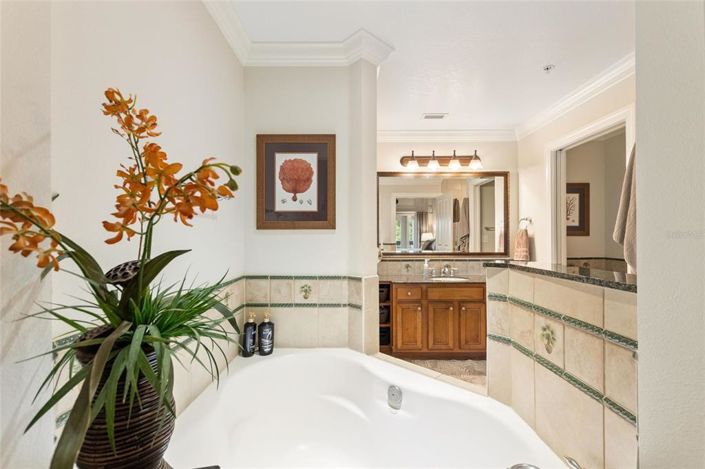 Image No.18-3 Bed Apartment for sale