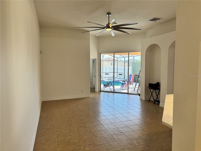 Image No.11-4 Bed House for sale