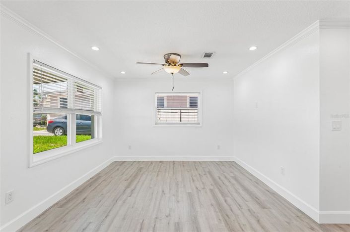 Image No.12-3 Bed House for sale