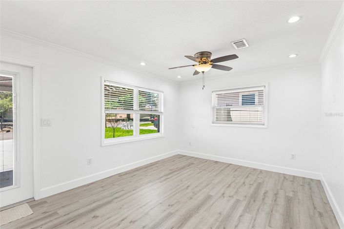 Image No.13-3 Bed House for sale