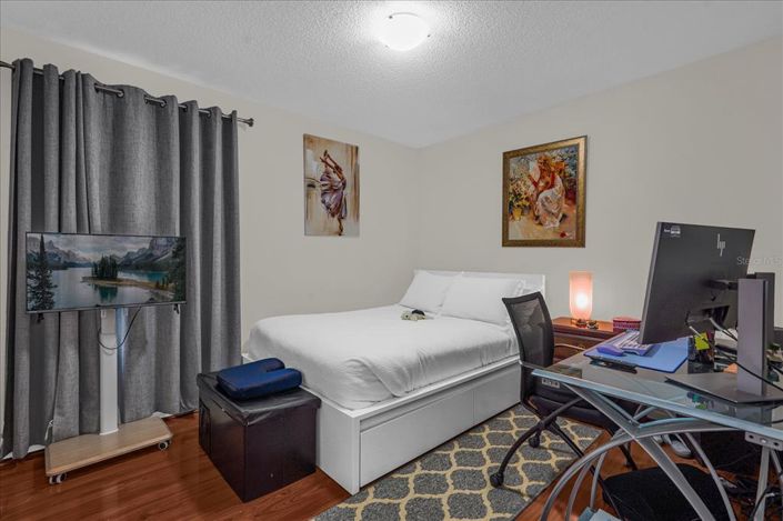 Image No.20-3 Bed House for sale