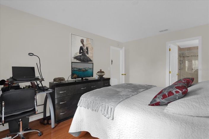 Image No.23-3 Bed House for sale