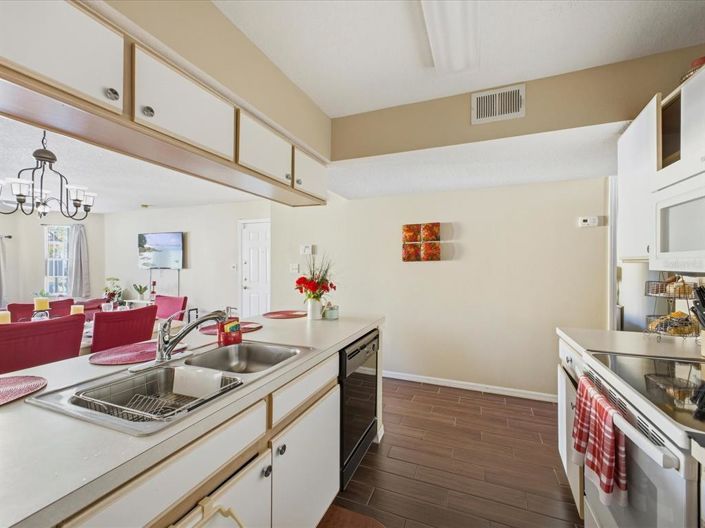 Image No.11-3 Bed Apartment for sale